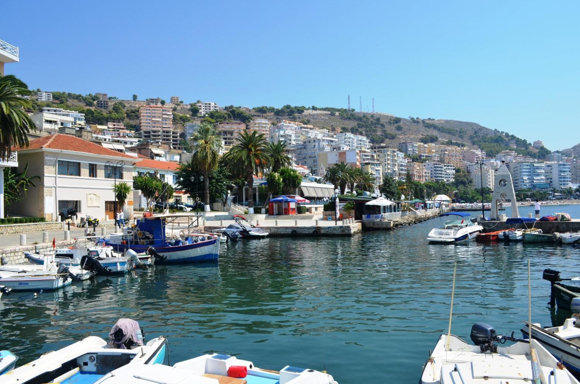 Wonderful View Apartments Sarandë Exterior foto