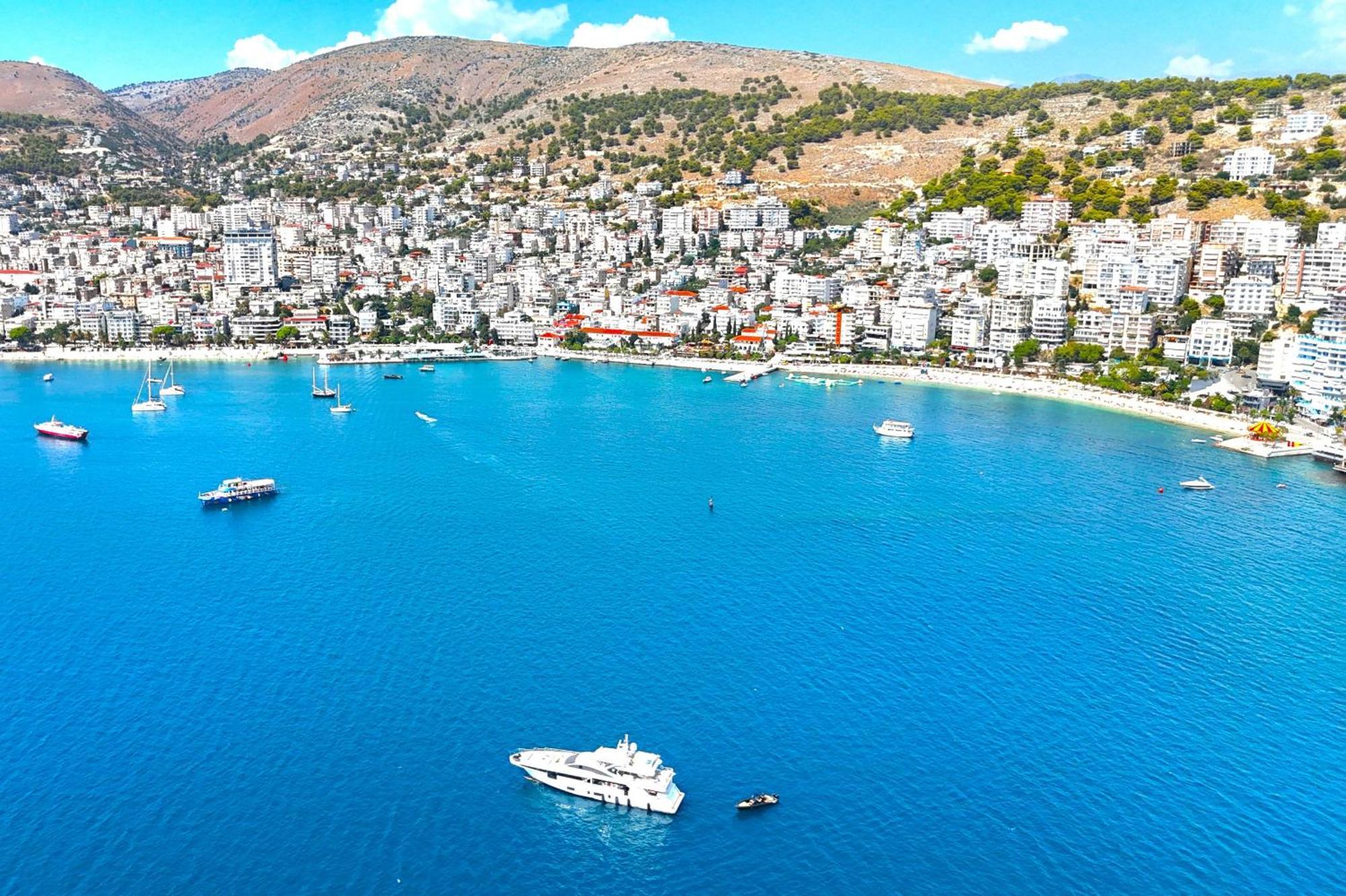 Wonderful View Apartments Sarandë Exterior foto